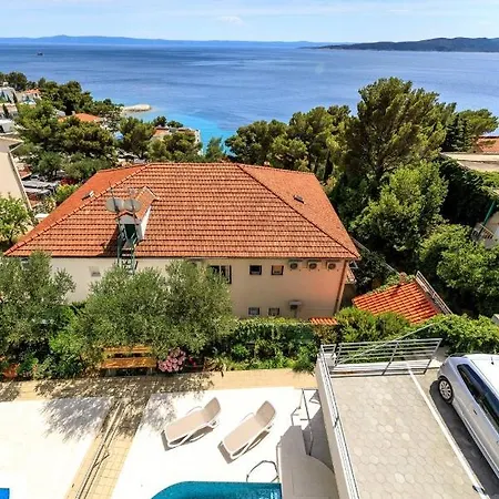 Apartment Family Friendly With A Swimming Pool Brela, Makarska - 19998 Brela